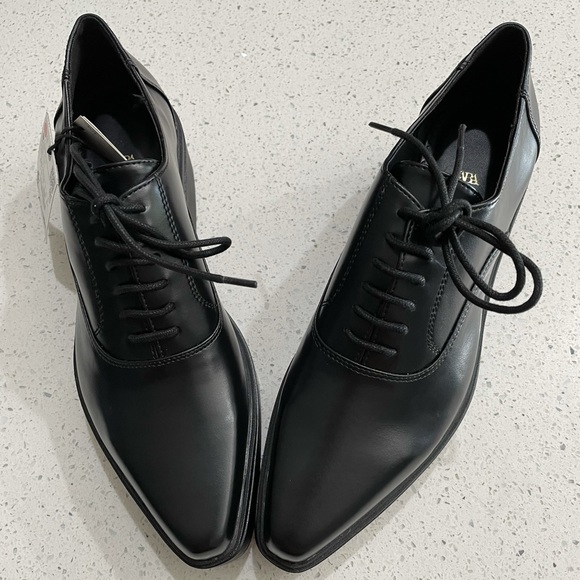 NWT ZARA Low Heeled Sole Lace Up Shoes Size 40/9